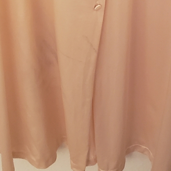 Vintage Vanity Fair Pink Lace Trimmed Robe with flaw, Size XL fits up to size 20 - Picture 9 of 10